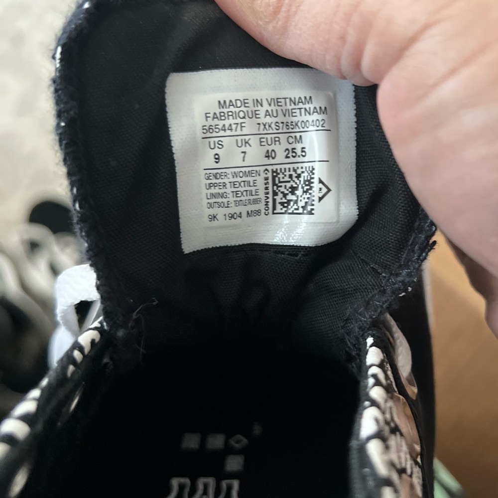 Converse Shoes View 4